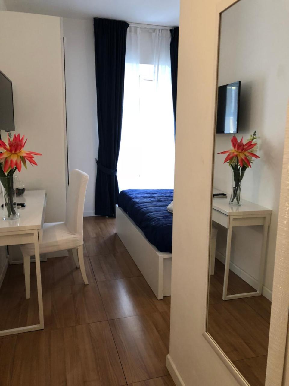 Residenza Giulia Al Colosseo Roma Ngoại thất bức ảnh