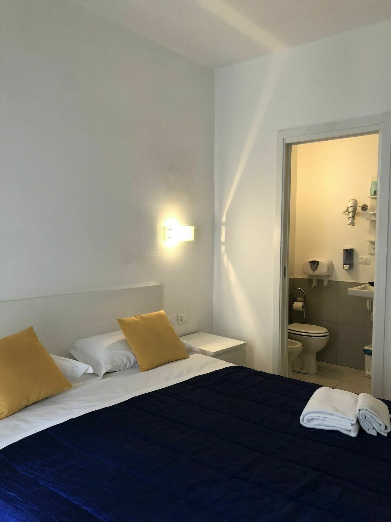 Residenza Giulia Al Colosseo Roma Ngoại thất bức ảnh
